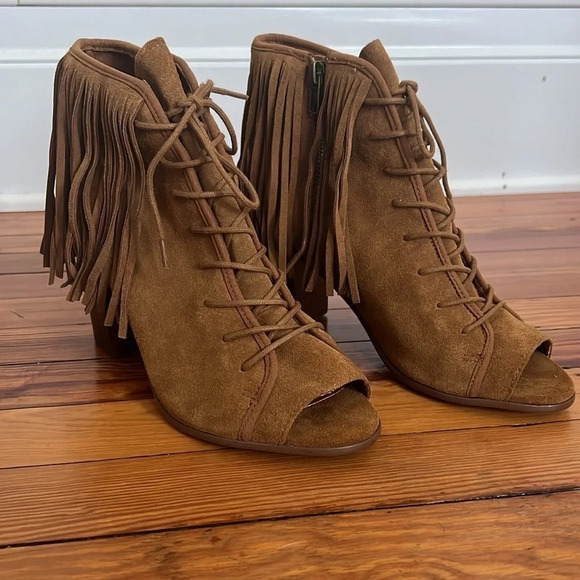 Steve Madden Tan Suede Fringe Heeled Boots - Picture 2 of 12